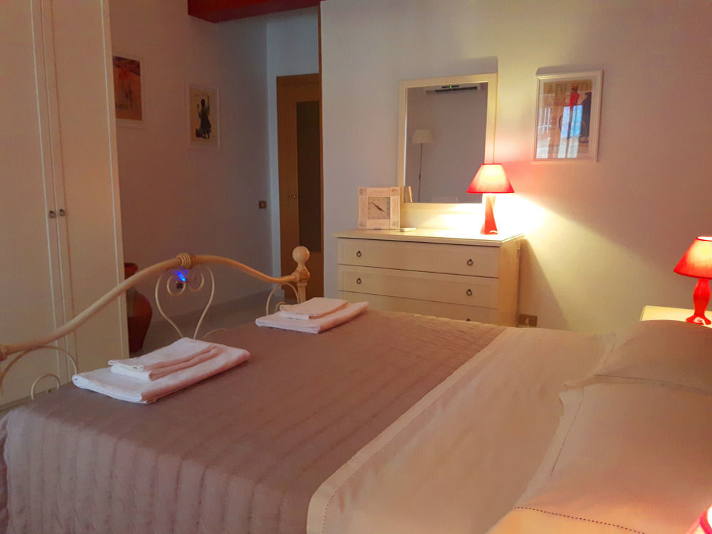 Oleaster - Rooms & Apartments Bolognetta Eksteriør bilde